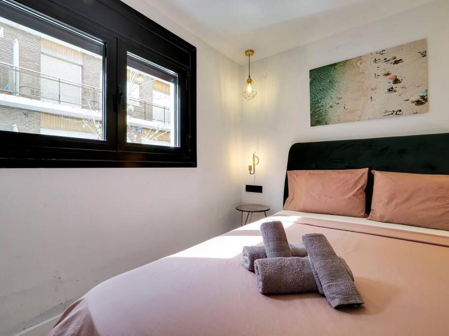 Casa Maria Townhouse- Terrace-4 Bedrooms L’Hospitalet de Llobregat Exterior foto