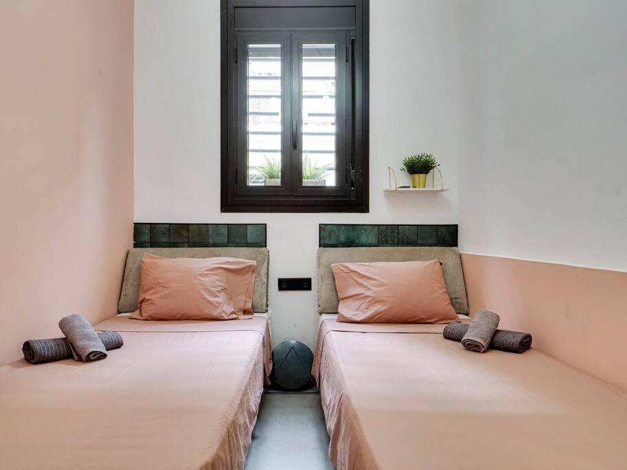 Casa Maria Townhouse- Terrace-4 Bedrooms L’Hospitalet de Llobregat Exterior foto